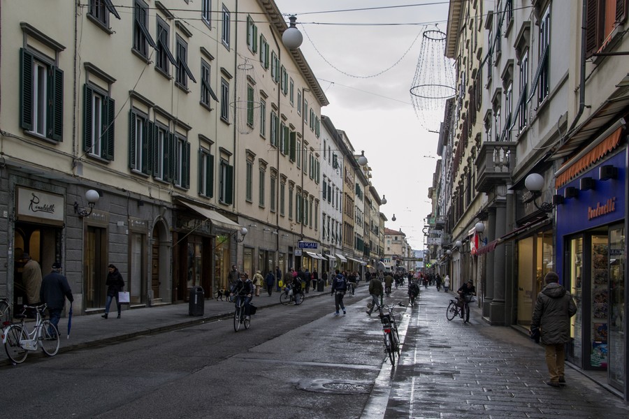  />Sono gli uomini single a cercare conforto in CHARLIE associazione onlus per le problematiche di solitudine, ben il 90% dei maschi sente il bisogno di chiamare per cercare consigli di approccio per la maggior parte di natura sessuale con quello che ormai non e’ piu’ il “sesso debole  le donne al giorno d’oggi cercano sempre di piu’ uomini di successo in tutti i sensi “conditio sine qua non ” per la riuscita di un buon rapporto socialmente e psicologicamente adatto. Da qui’ il bisogno di parlare con la voce amica. Ma a chiamare Charlie sono anche quelle persone portatrici di Handicap che costrette a stare a casa hanno bisogno di un conforto e sentirsi cosi’ meno soli.</p>
<p>Per contattare Charlie tel. verde 800.863.096</p 


</p>
</div>


<!-- start:article footer -->
<footer>

    <div class=